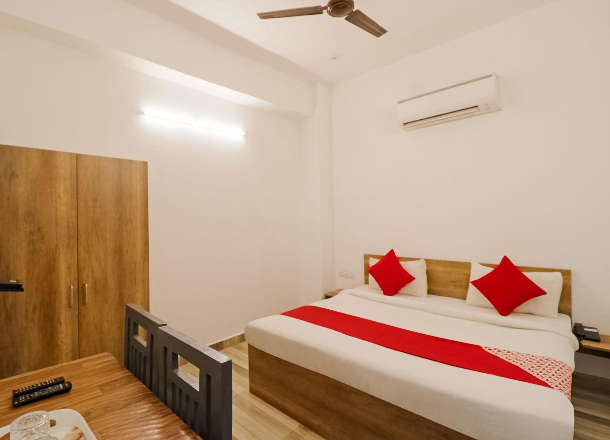 Super Hotel O Perky Stay Фаридабад Екстериор снимка