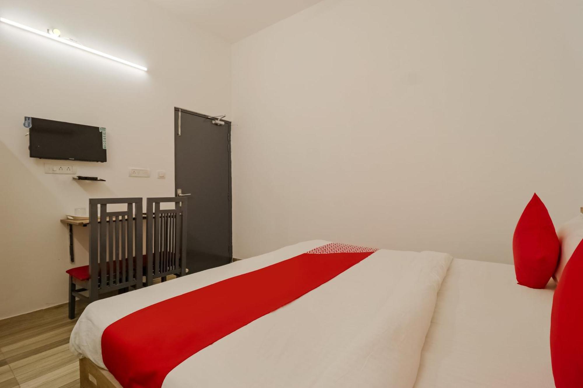 Super Hotel O Perky Stay Фаридабад Екстериор снимка